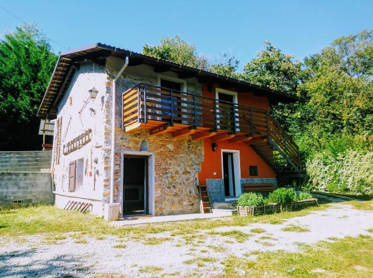 Hotel Il Pettirosso Castellamonte Exterior foto